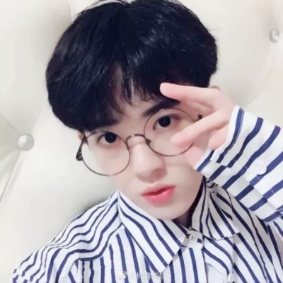 帅气小清新男生微信头像