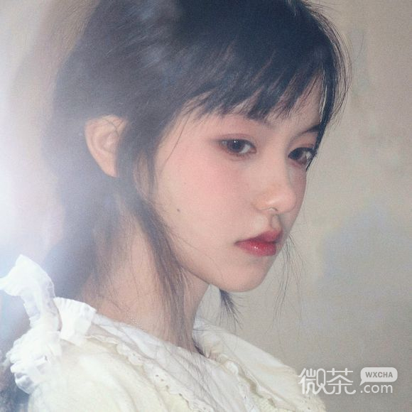 微信寂寞孤独伤感女生头像