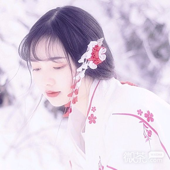 微信寂寞孤独伤感女生头像