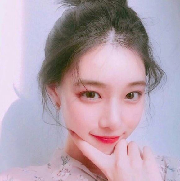 微信长发小清新女生头像