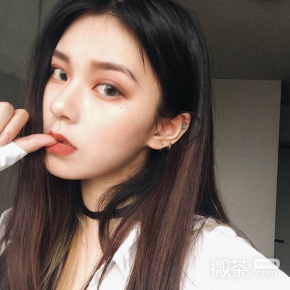 微信冷酷时尚侧脸女生头像