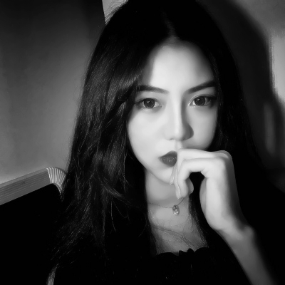 丧系黑白风格的微信伤感女生头像