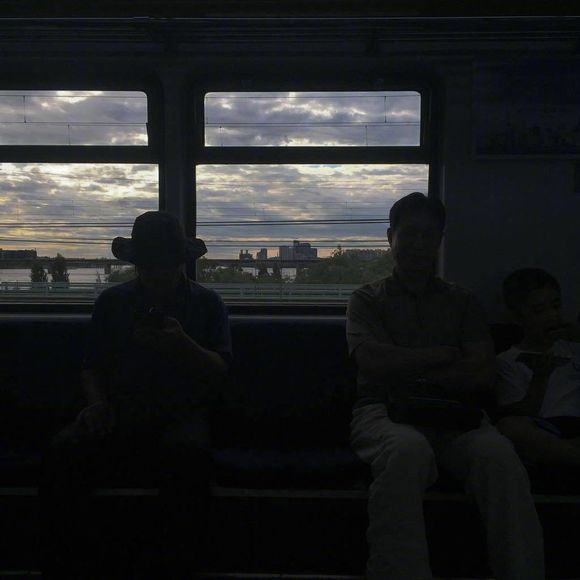 唯美烟火朋友圈配图