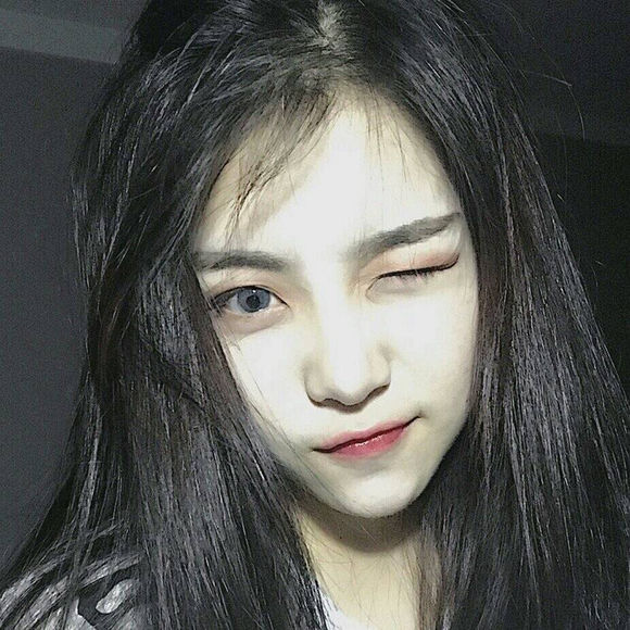 潮流森系文艺女生头像