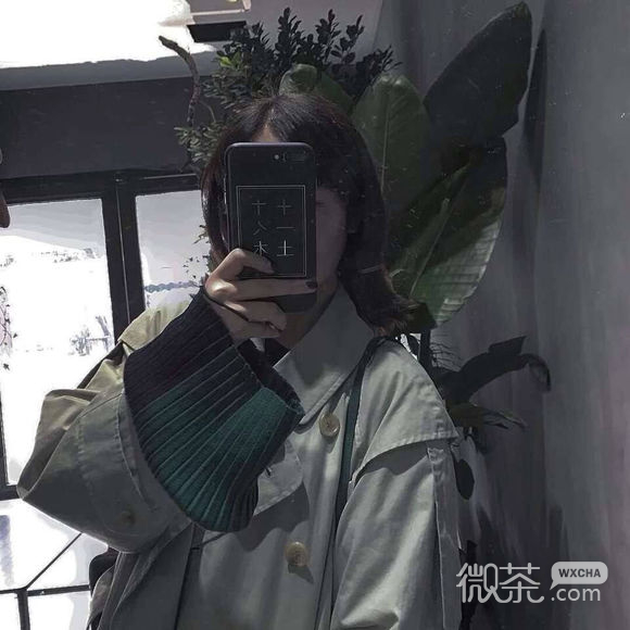 洒脱性感时尚女生头像