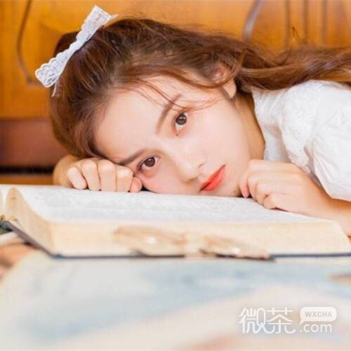 洒脱性感时尚女生头像