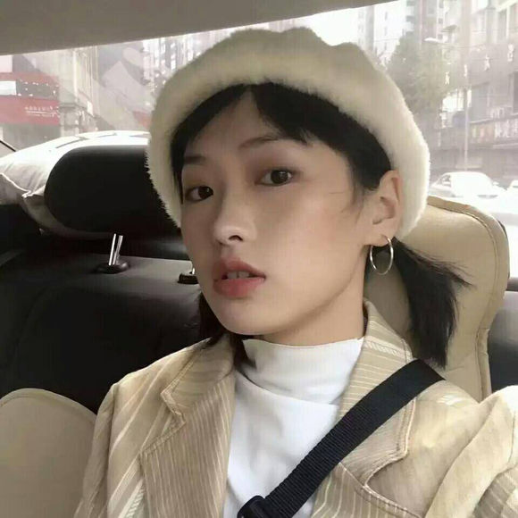 微信性感长发迷人女生头像