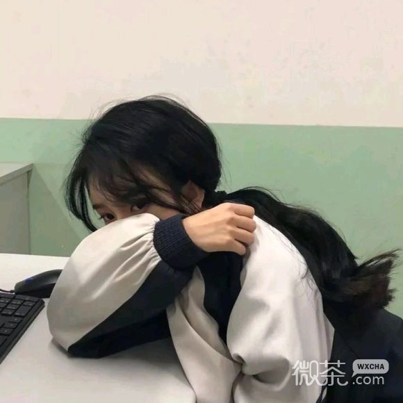 非主流冷酷时尚女生头像