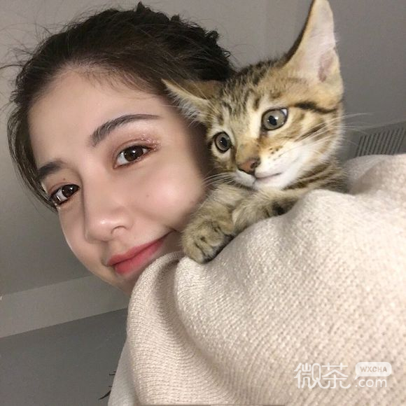非主流冷酷时尚女生头像