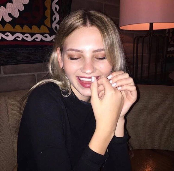 微信文艺性感潮流女生头像