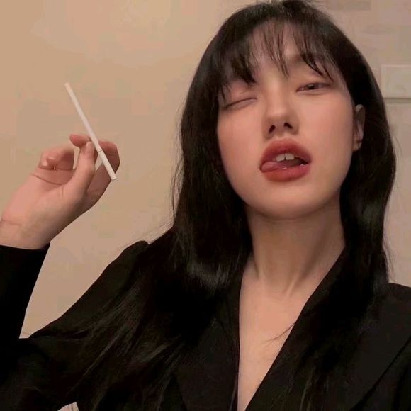 微信成熟清纯女生头像