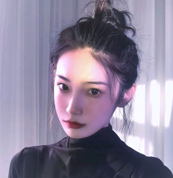 微信成熟清纯女生头像