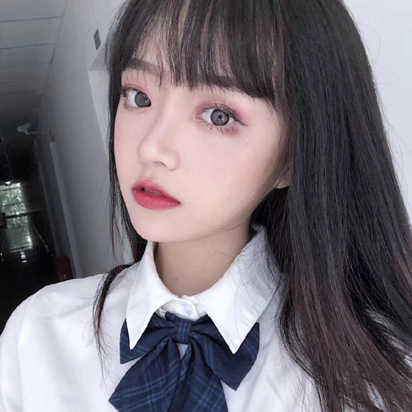 微信潮流高冷时尚女生头像