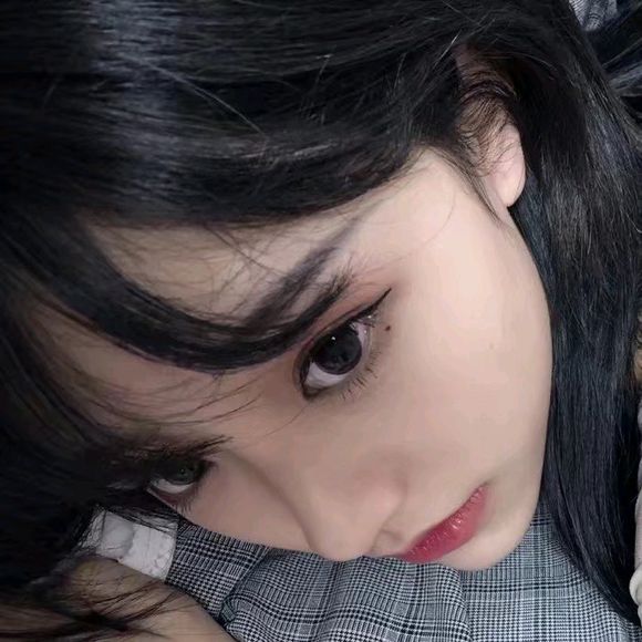 微信成熟清纯女生头像