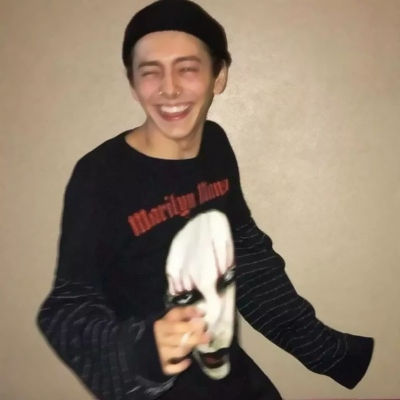 帅气高冷的微信欧美男生头像