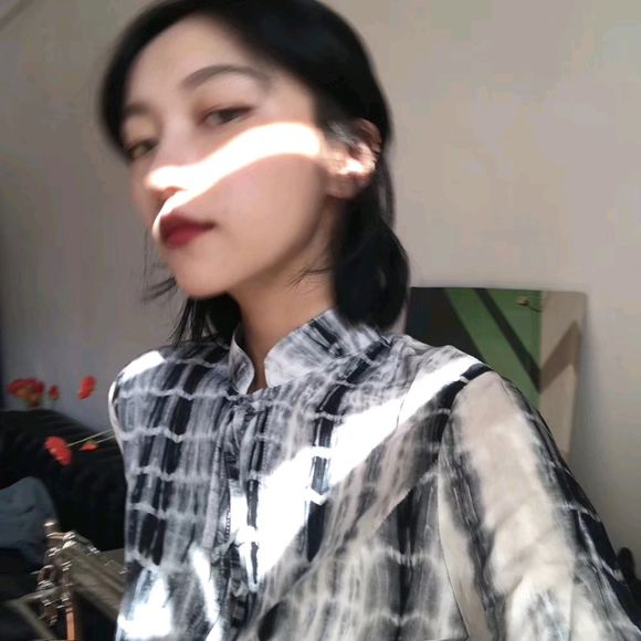 微信成熟清纯女生头像