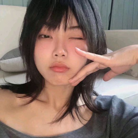 微信成熟清纯女生头像