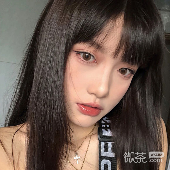 阳光稳重女生头像