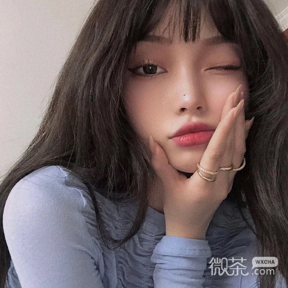 阳光稳重女生头像