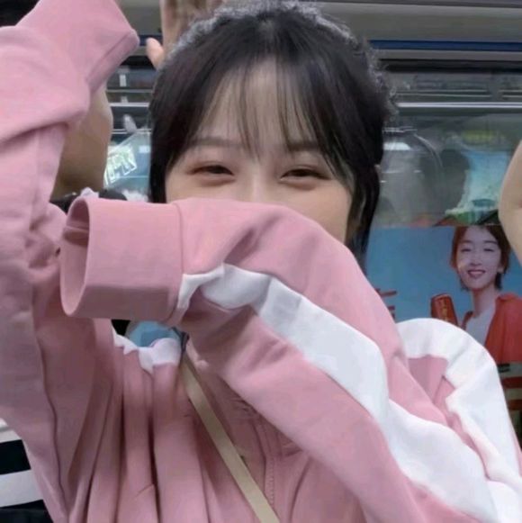 微信成熟清纯女生头像