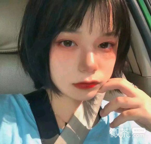 微信成熟清纯女生头像