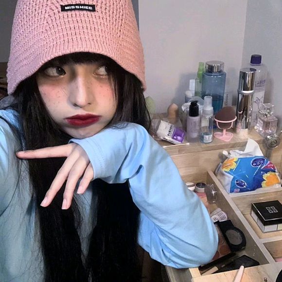 微信成熟清纯女生头像