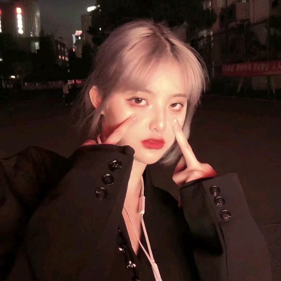 微信成熟清纯女生头像