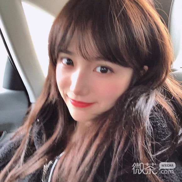 阳光稳重女生头像