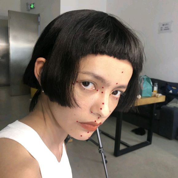 微信成熟清纯女生头像