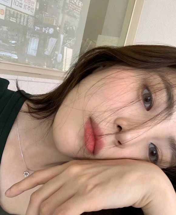 微信成熟清纯女生头像