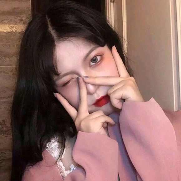 微信小清新干练时尚女生头像