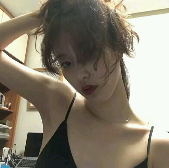 微信小清新干练时尚女生头像