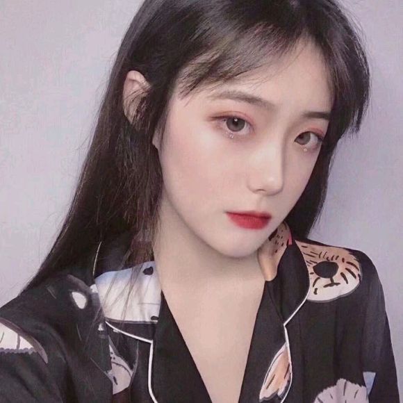 微信小清新干练时尚女生头像