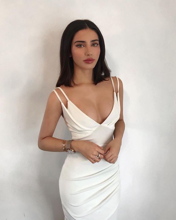 微信小清新干练时尚女生头像