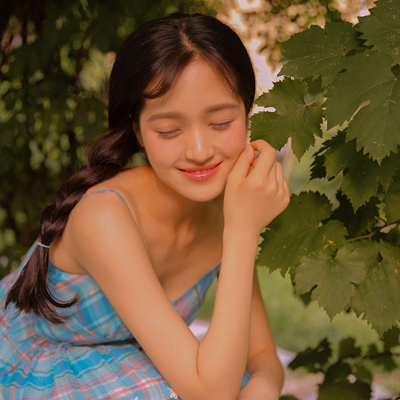 长发小清新女生头像