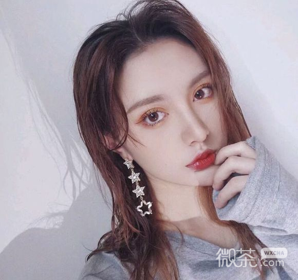 颓废伤感风格微信女生头像