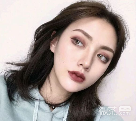 颓废伤感风格微信女生头像