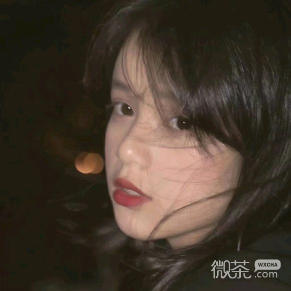 小清新阳光性感女生头像