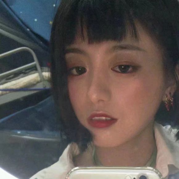 成熟性感阳光女生头像