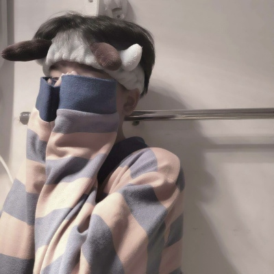 颓废伤感非主流的微信男生头像