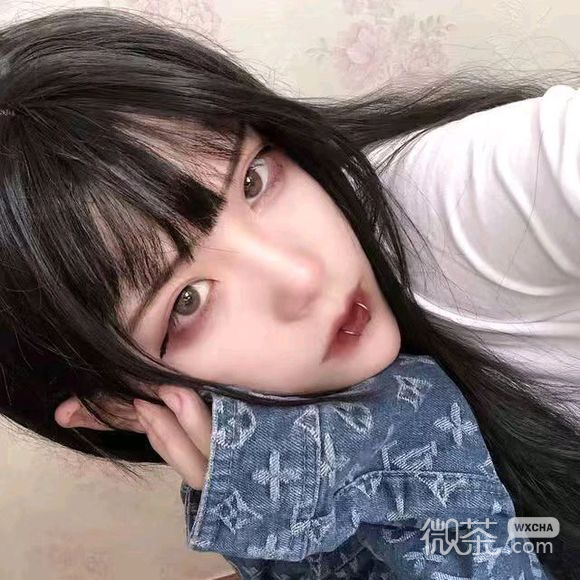 小清新阳光性感女生头像