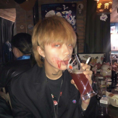 颓废伤感非主流的微信男生头像