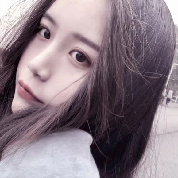 成熟性感阳光女生头像