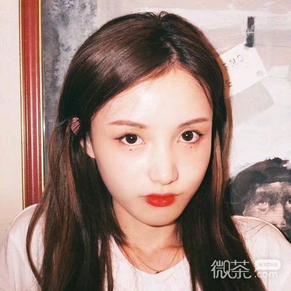小清新俏皮性感女生头像