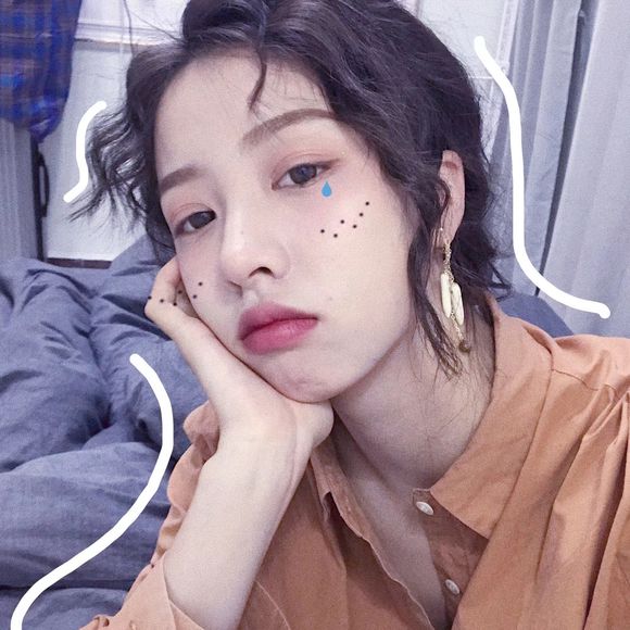 成熟性感阳光女生头像