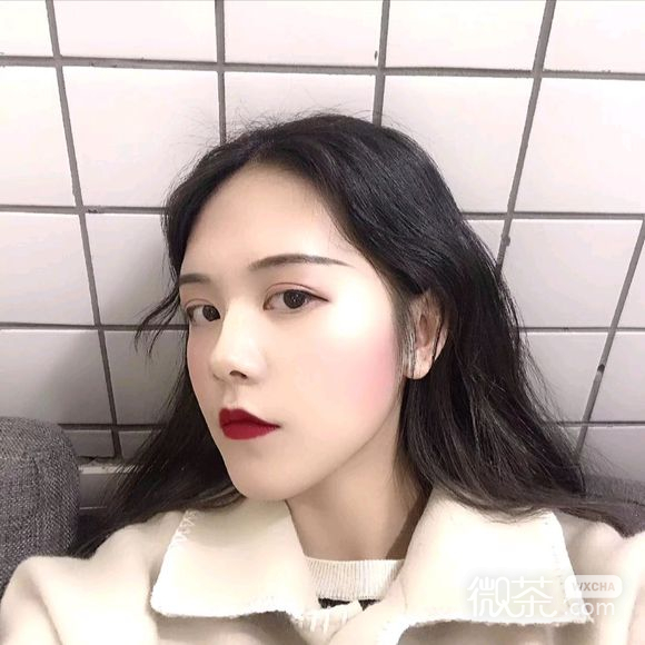 小清新阳光性感女生头像