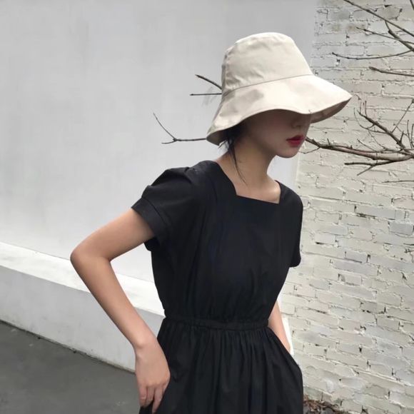 成熟性感阳光女生头像