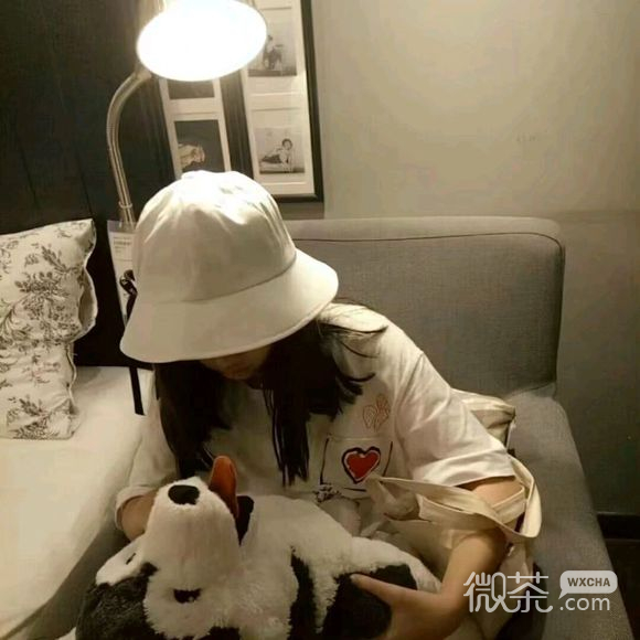 小清新阳光性感女生头像