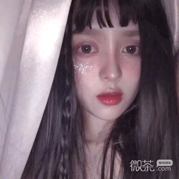 小清新阳光性感女生头像