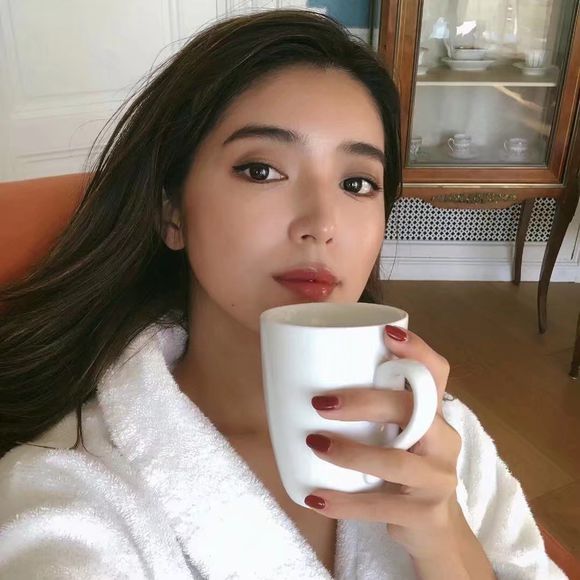 性感好看的女生头像